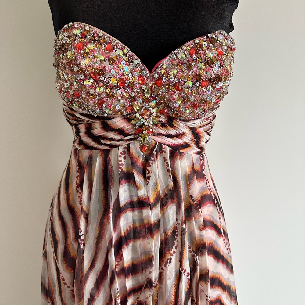 Tony Bowls Evening Strapless Beaded Prom Dress Animal Print Chiffon Size 2
